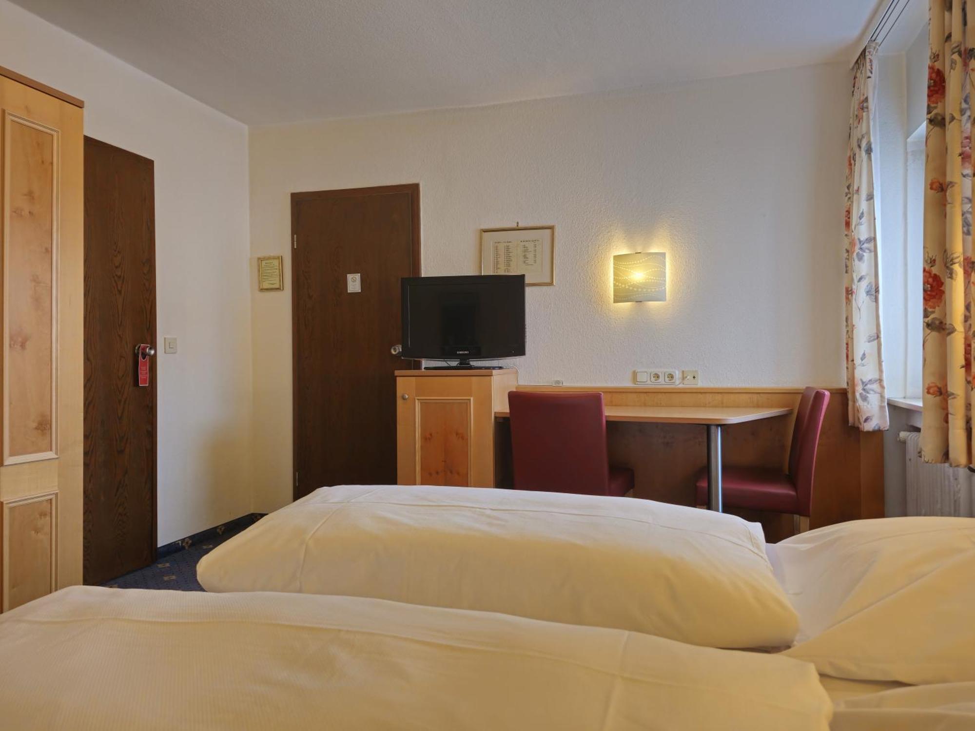מינכן Arrivel Am Bergson - Bisher Hotel Neuner מראה חיצוני תמונה