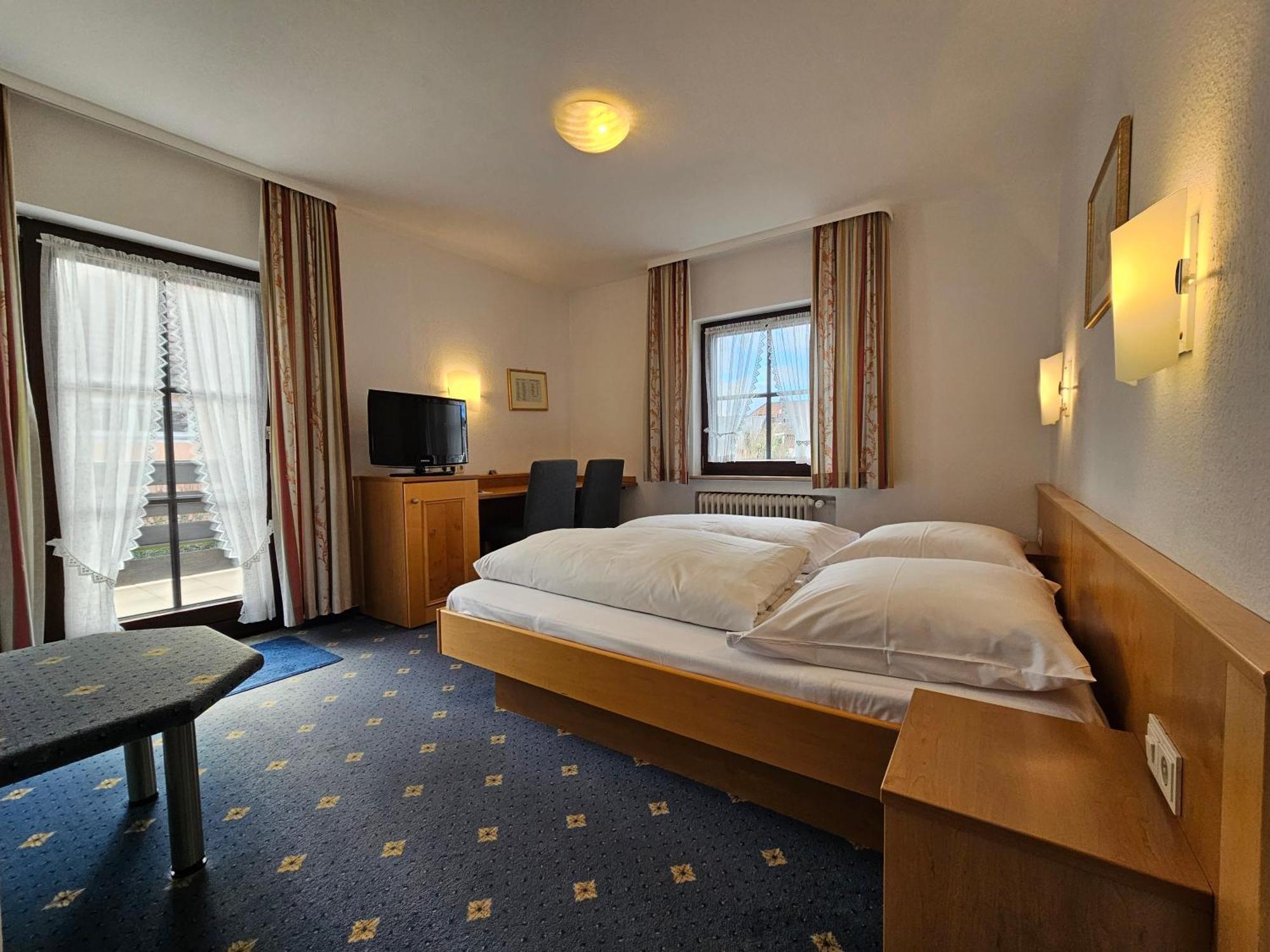 מינכן Arrivel Am Bergson - Bisher Hotel Neuner מראה חיצוני תמונה