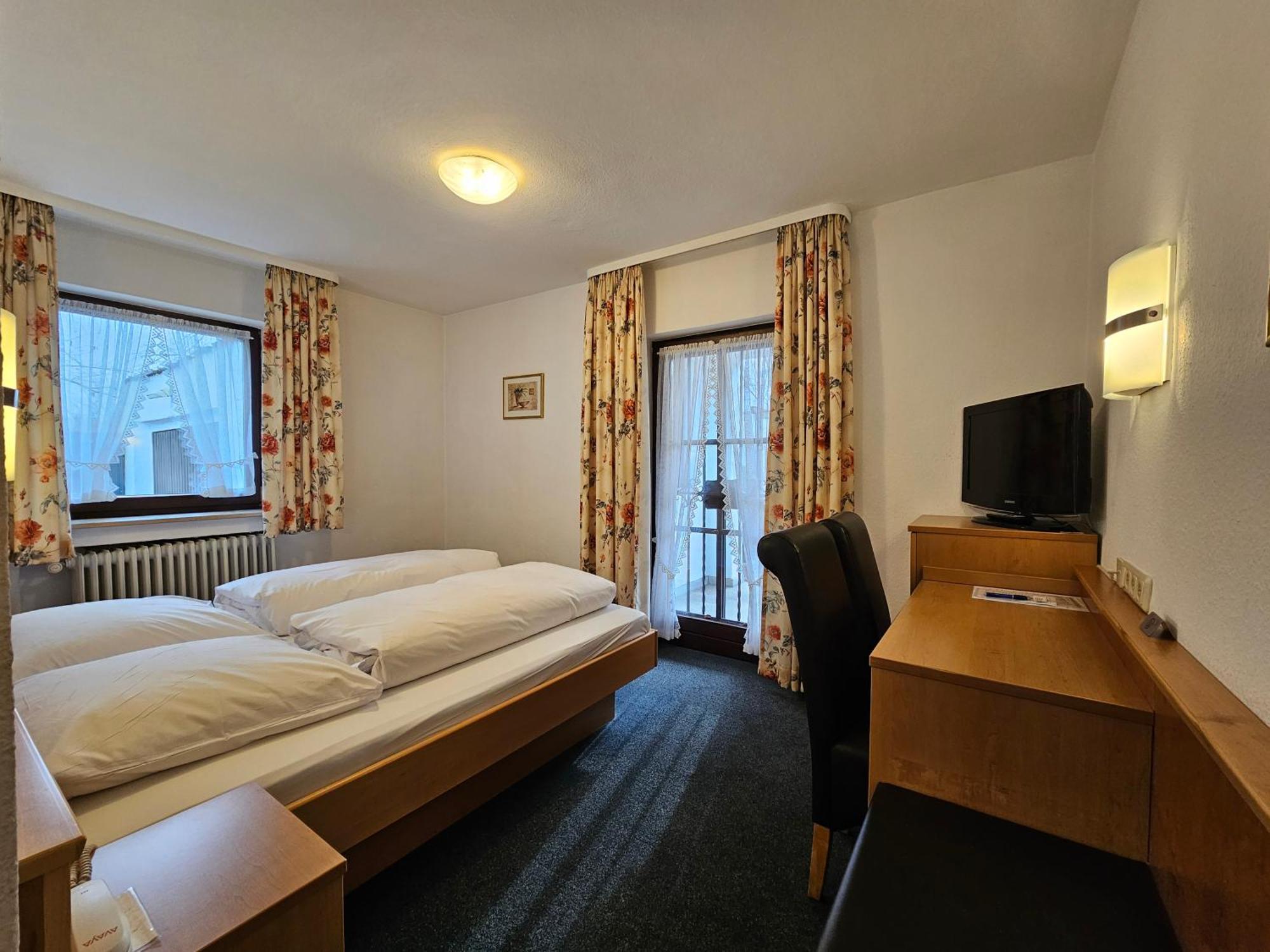 מינכן Arrivel Am Bergson - Bisher Hotel Neuner מראה חיצוני תמונה