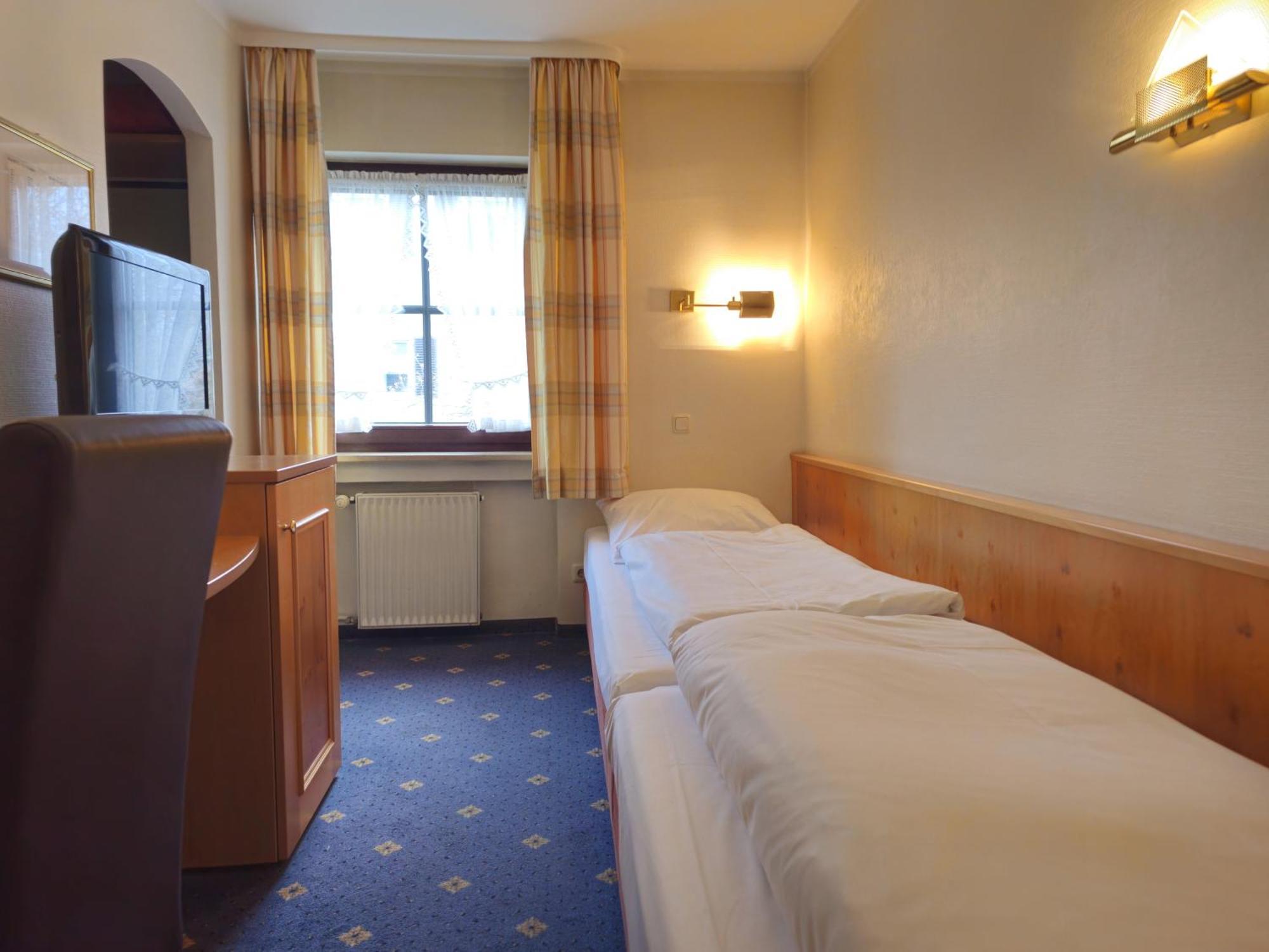 מינכן Arrivel Am Bergson - Bisher Hotel Neuner מראה חיצוני תמונה