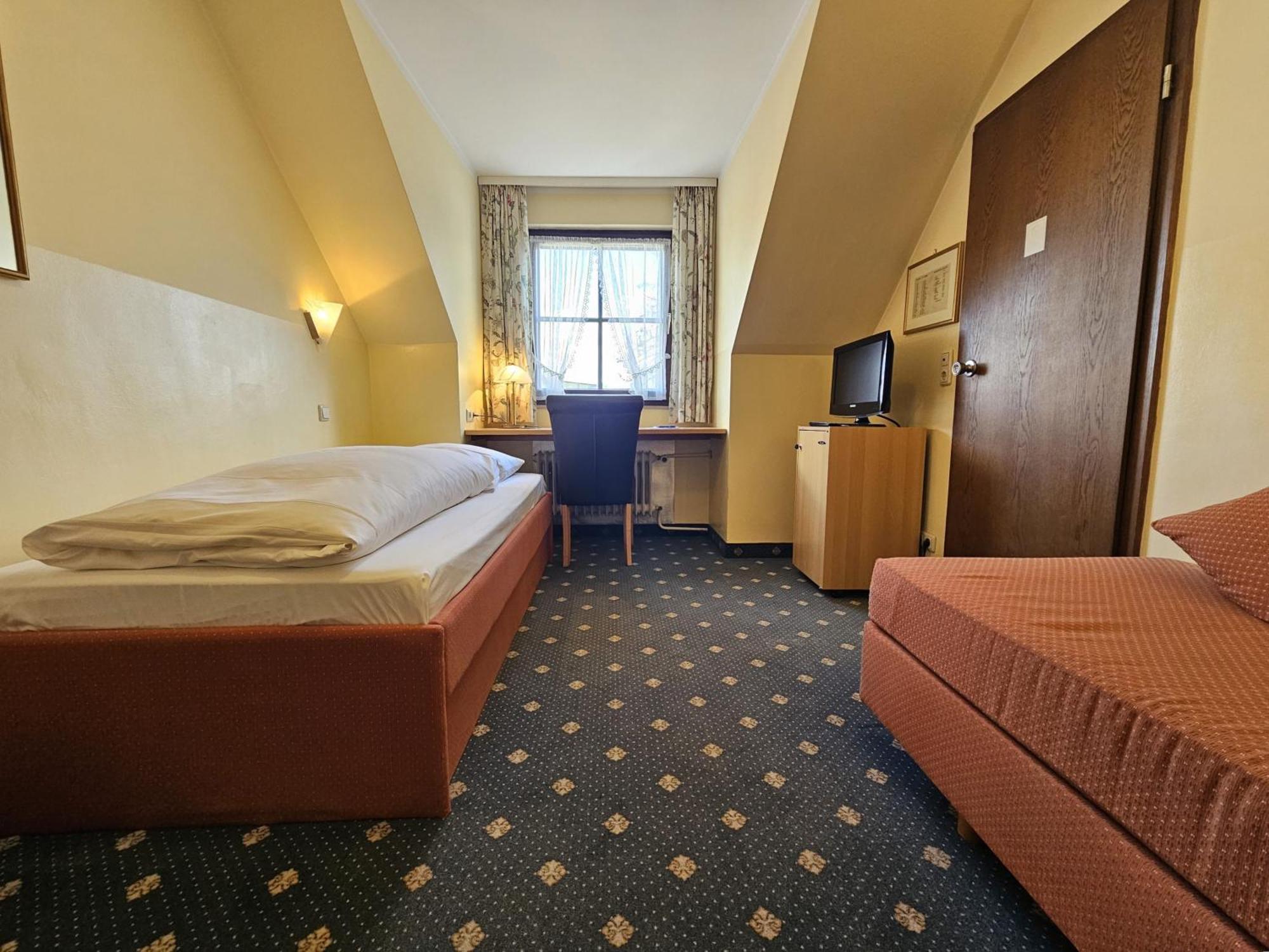 מינכן Arrivel Am Bergson - Bisher Hotel Neuner מראה חיצוני תמונה