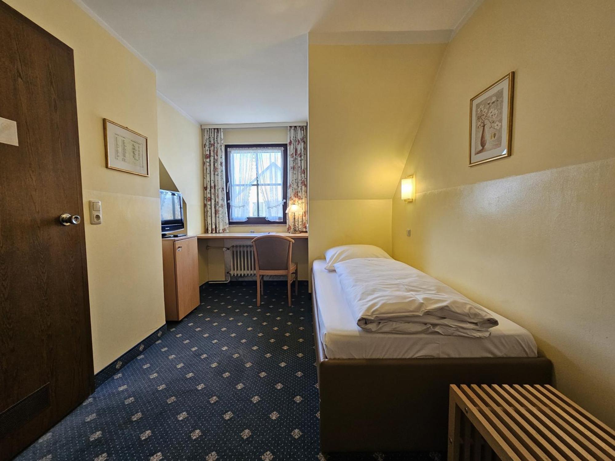 מינכן Arrivel Am Bergson - Bisher Hotel Neuner מראה חיצוני תמונה